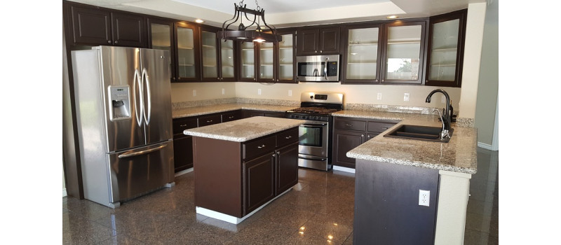 4 Design Elements that Go Well with Espresso Kitchen Cabinets